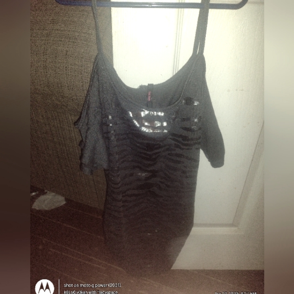 Candy Rain Cold Shoulder Tiger Print Top sz Small